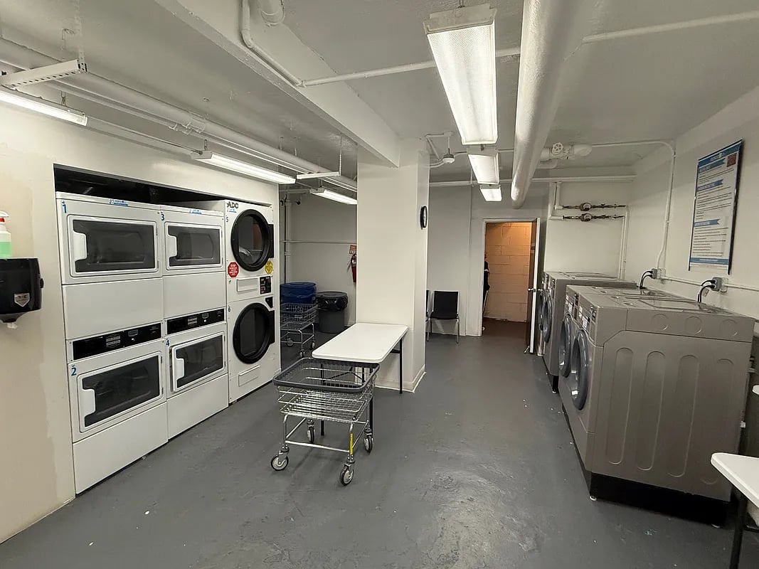 24-65 38th Street Unit: C9