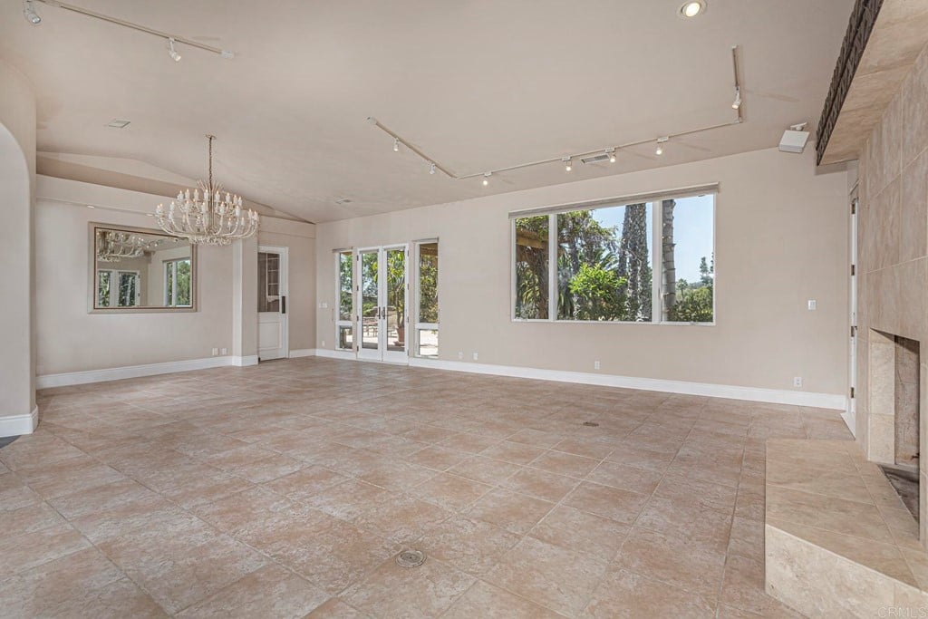 6944 Rancho Cielo