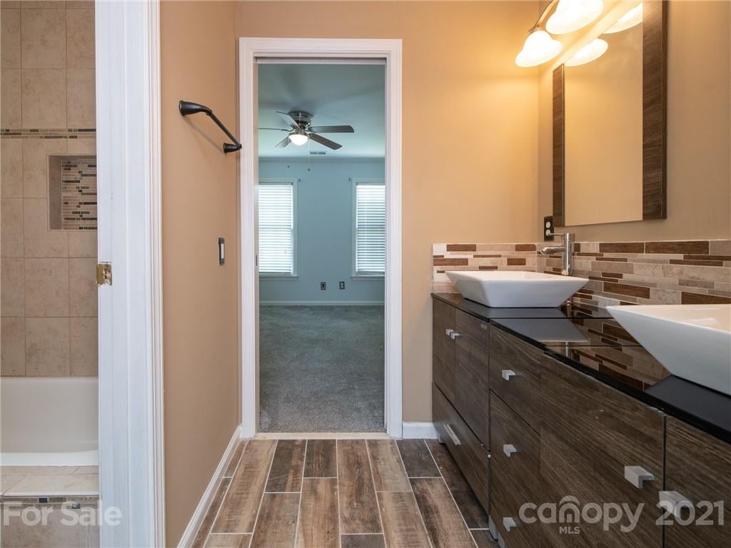 5552 Piper Glen Dr