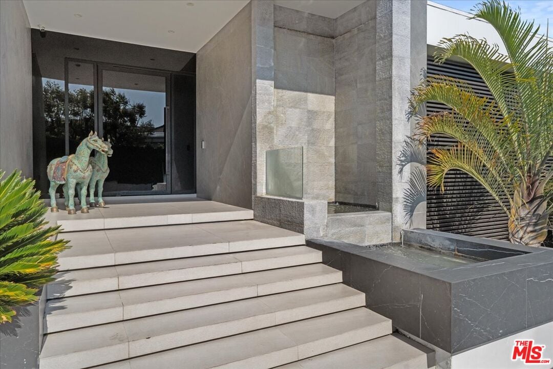 Celestia Estate, Hercules Dr, 90046