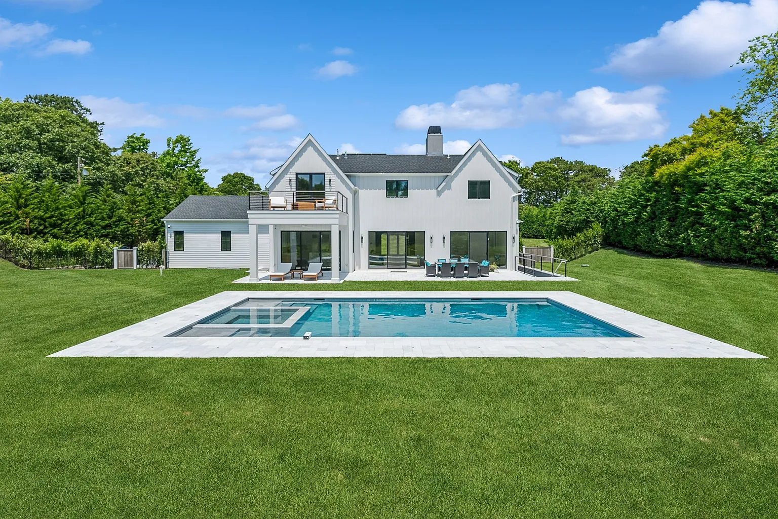 66 Shinnecock Hills Rd