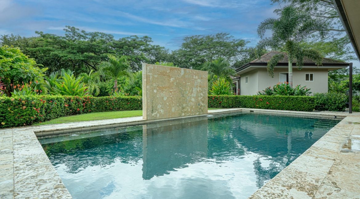 Casa Rio, Two homes + Two Pools on 1.5 Acres!