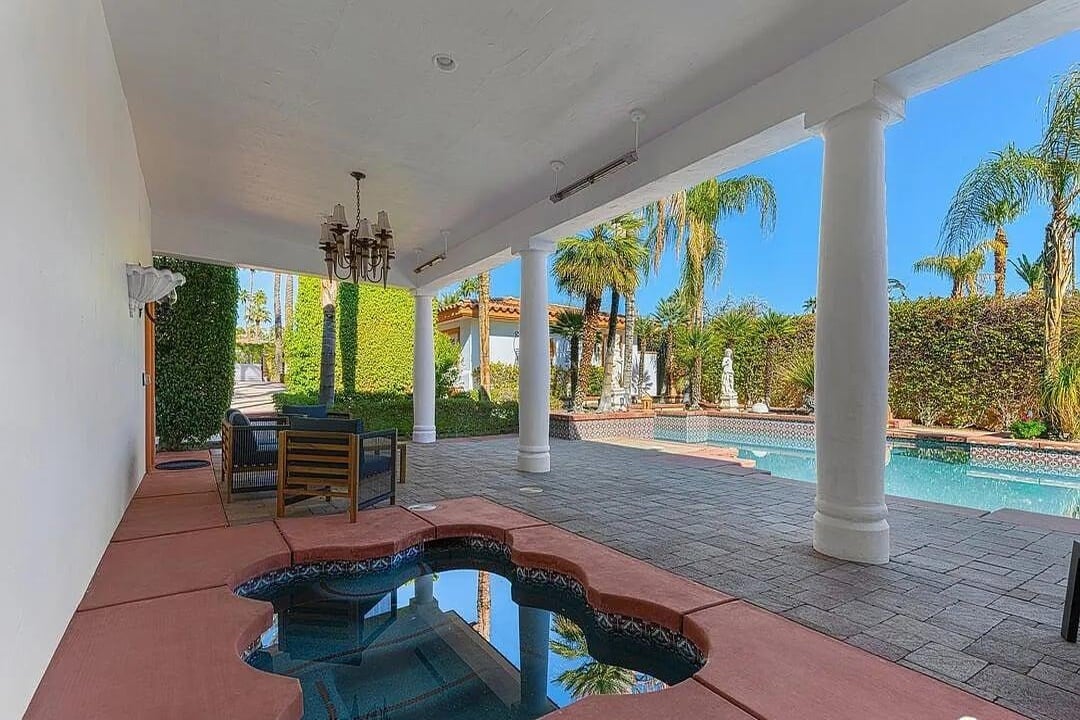 Blissful Palazzo