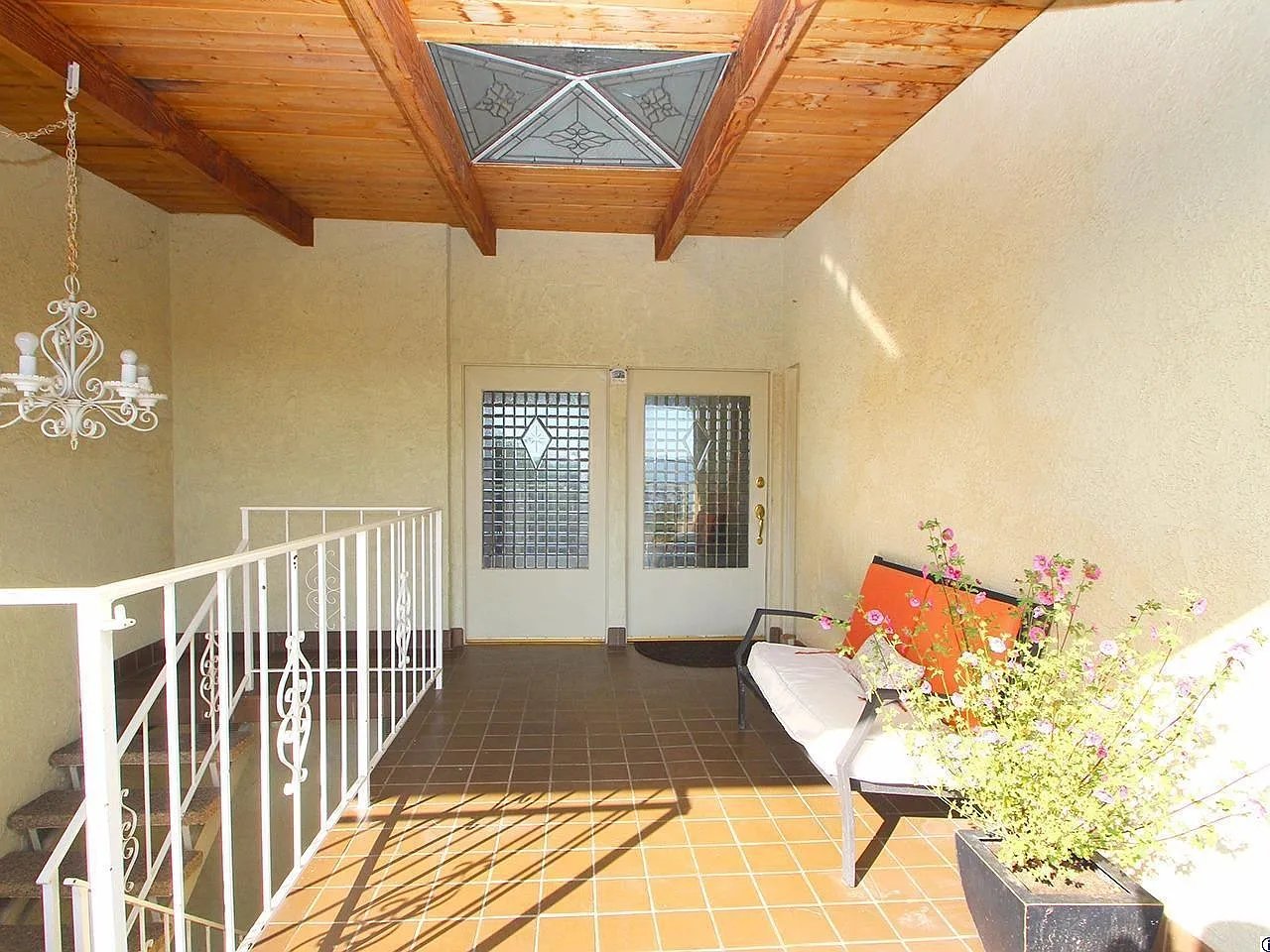 1330 Paseo Redondo