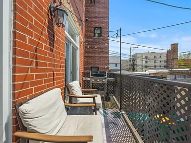 849 W Buckingham Place Unit: G