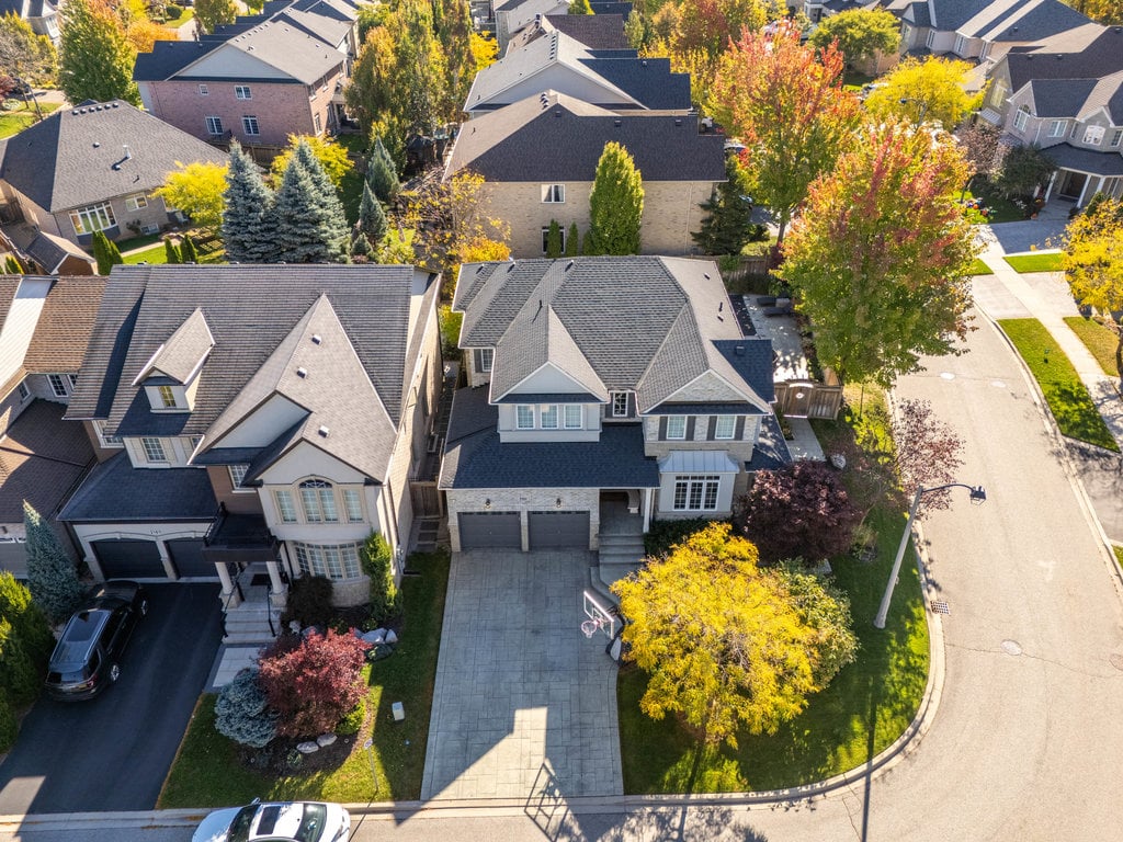2151 Bingley Cres