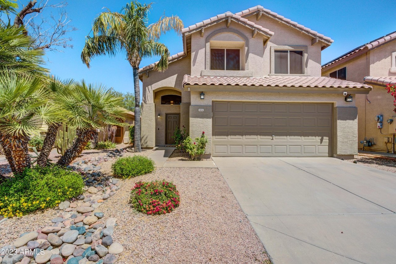 4152 E Meadow Dr