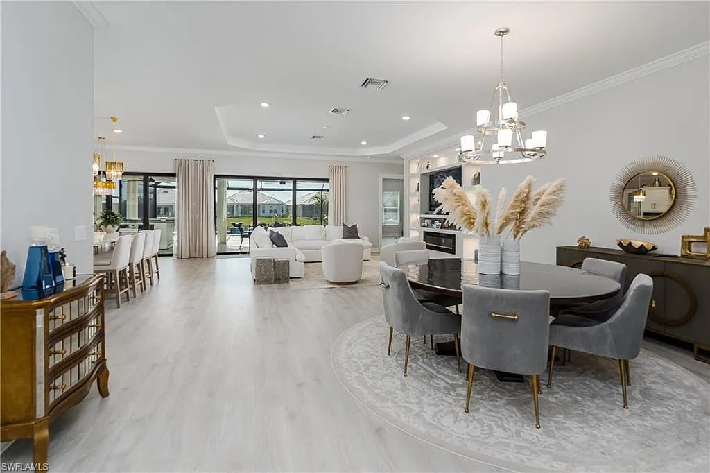 11935 Collegio Dr