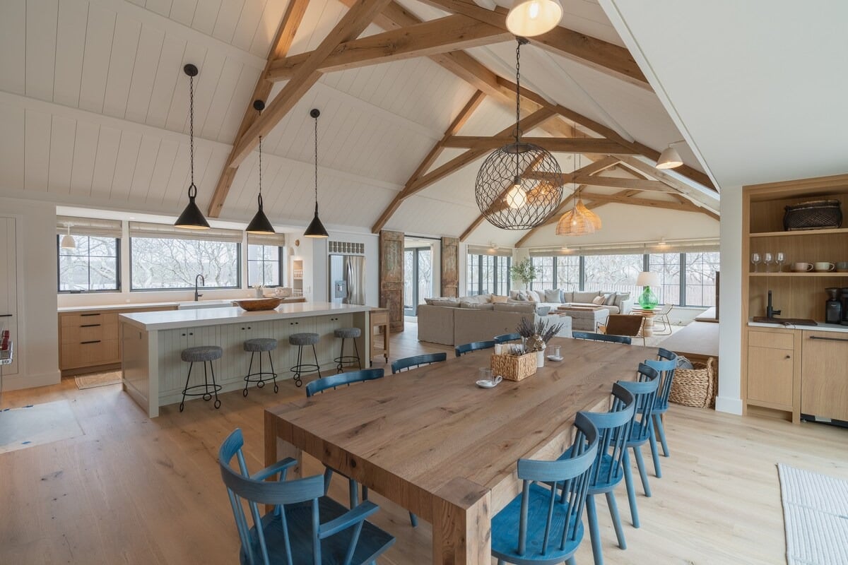 New Waterfront Estate With Pool + Guest House