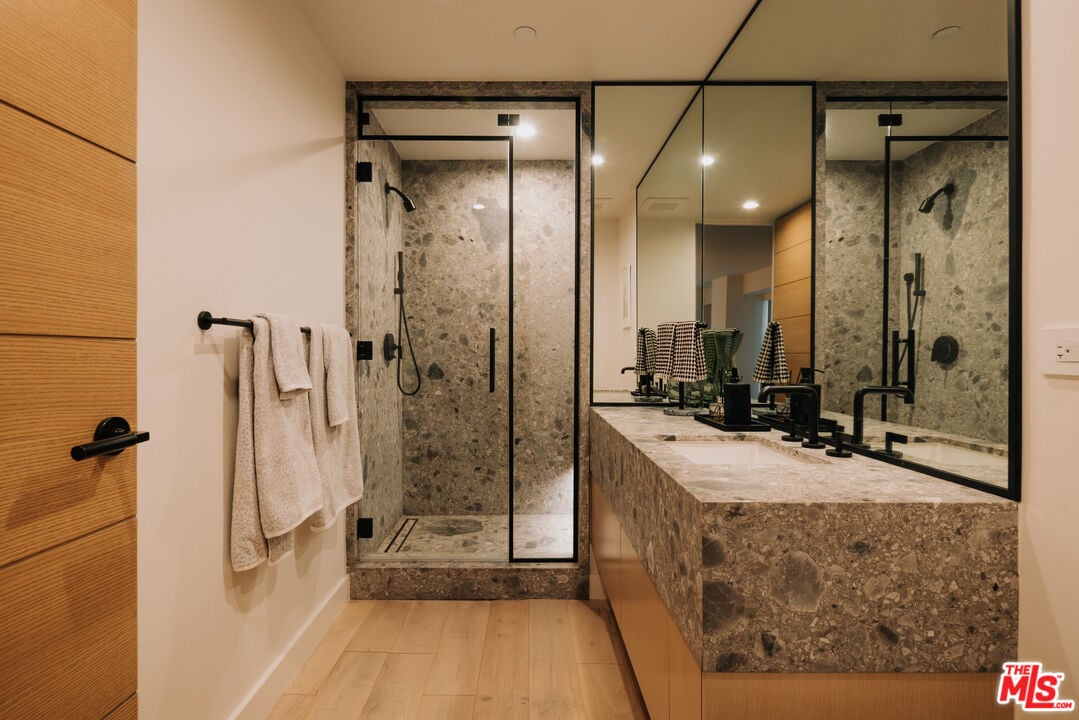 6250 Hollywood Blvd, #14A