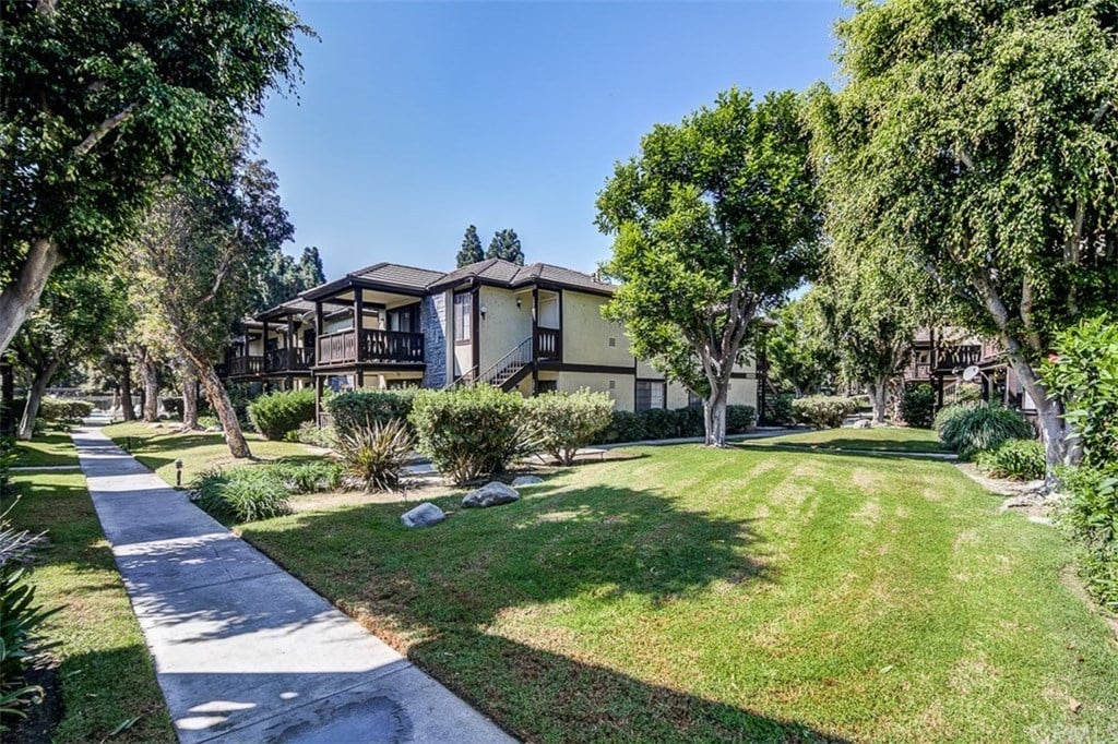 12420 Woodbridge Dr