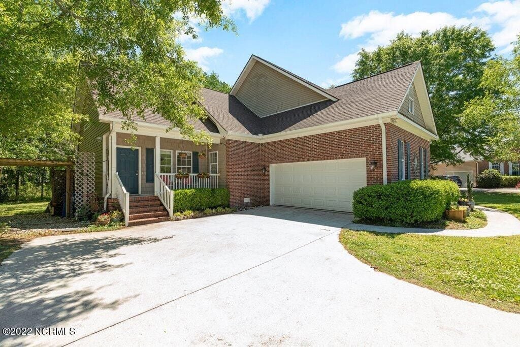 335 Windsong Rd