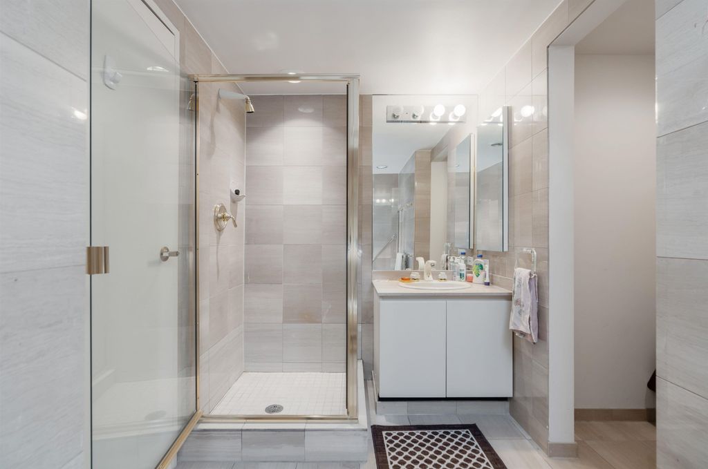 717 Jervis St, #3001