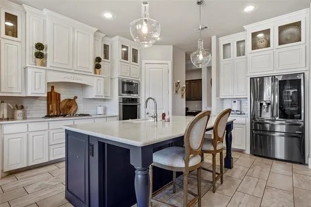 8613 Colina Ter