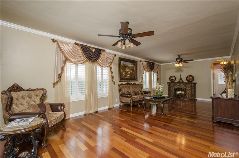 More Happy Buyers Move Into East Sacramento!