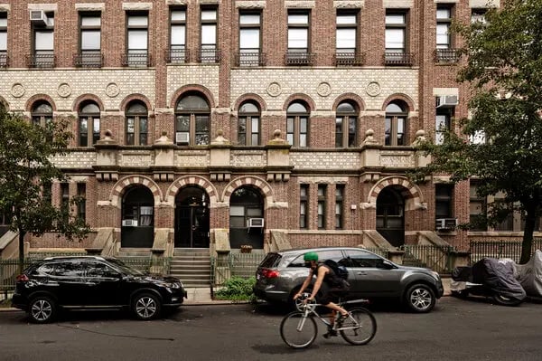 Brooklyn Luxury Report: April 21, 2025 - April 27, 2025