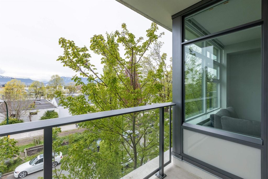 1777 W 7th Ave, #209