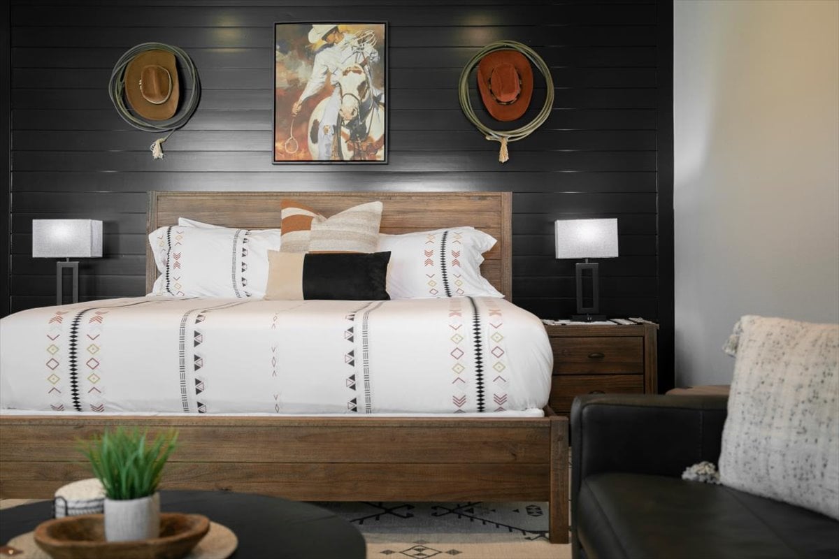 11- Unit Boutique Short Term Rental