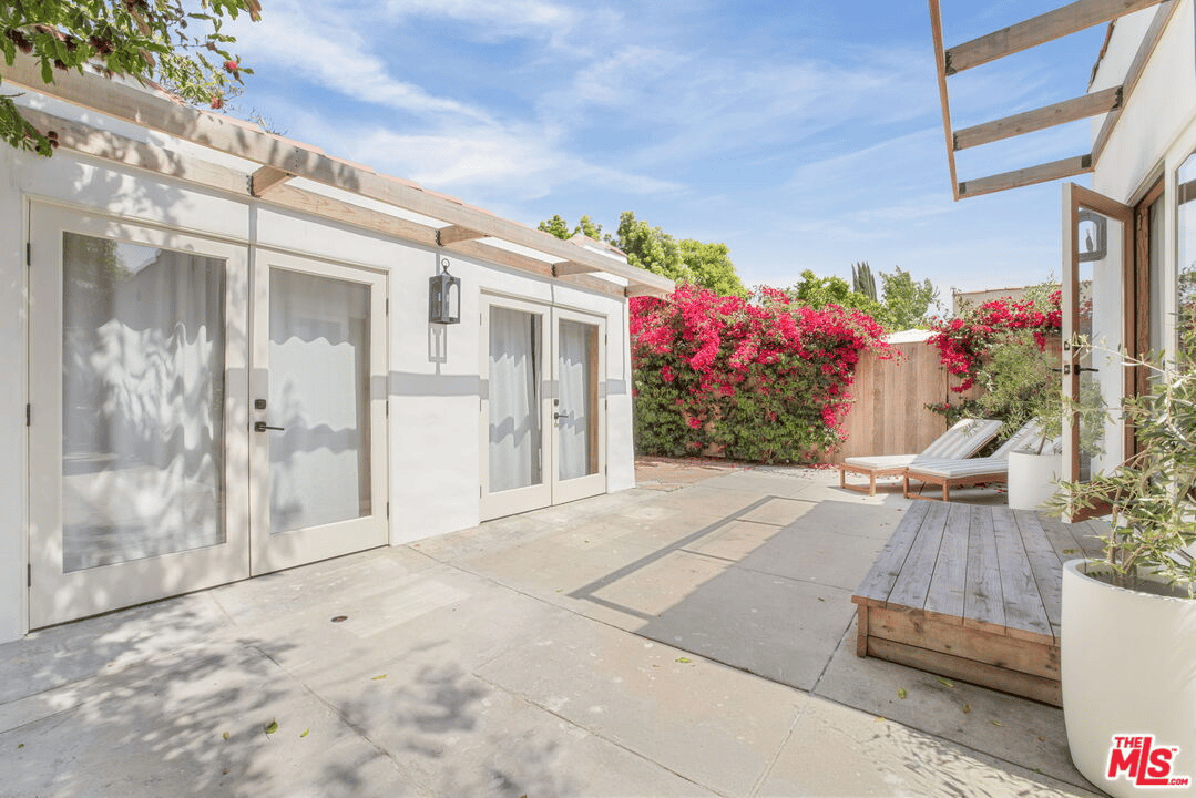 6277 Commodore Sloat Dr
