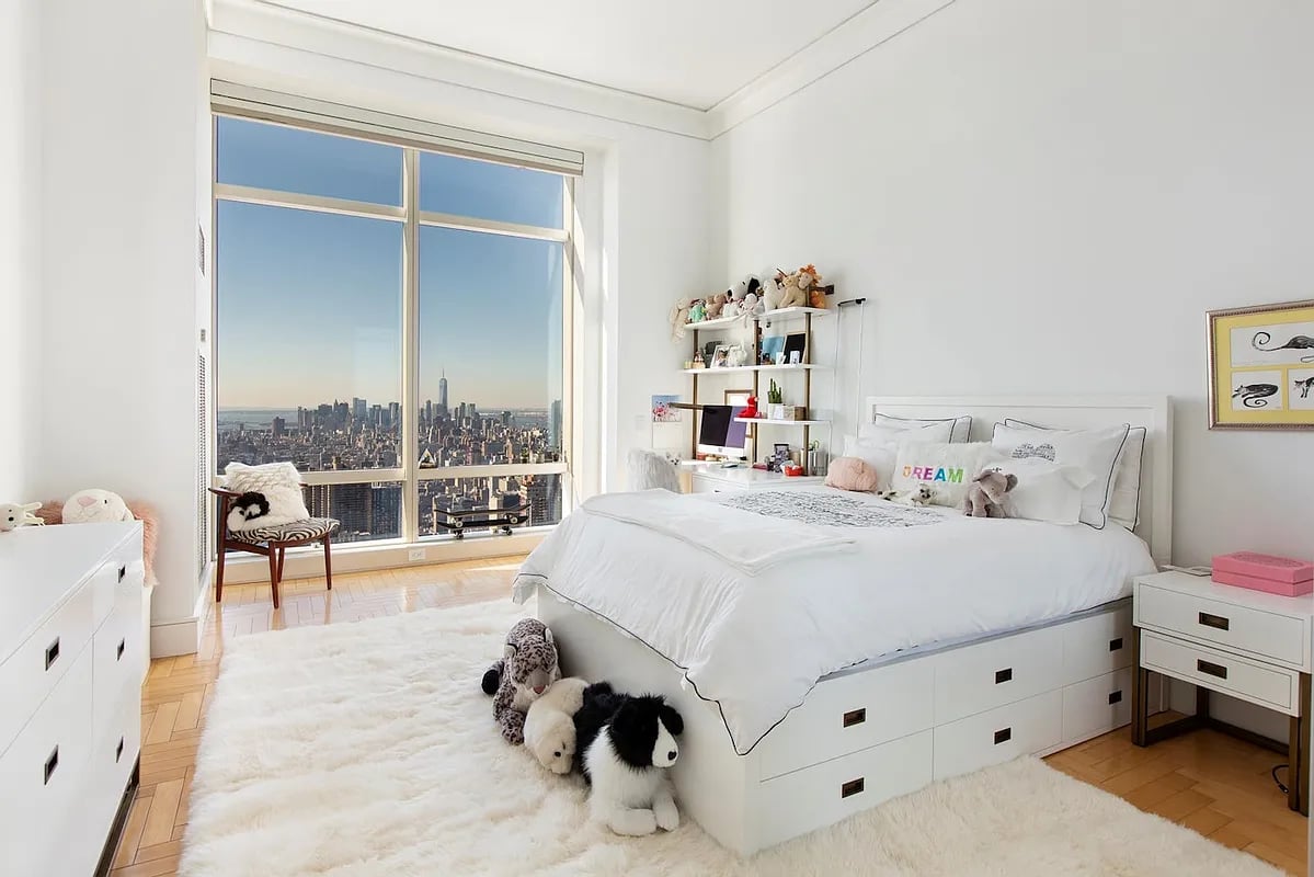 845 United Nations Plaza Unit: 82B