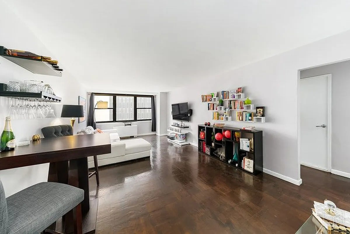 225 E. 36th St #8E