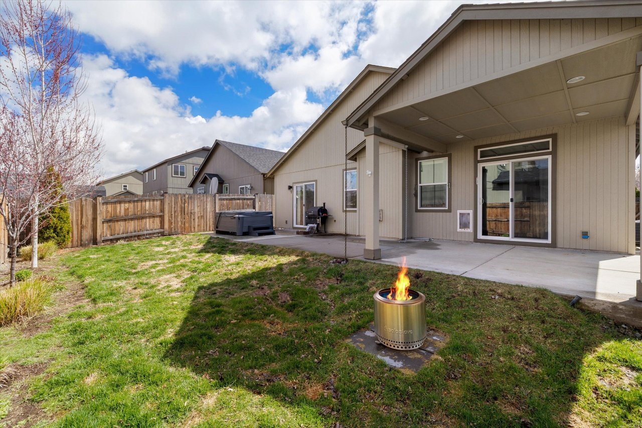 21338 NE Eagle Crossing Ave