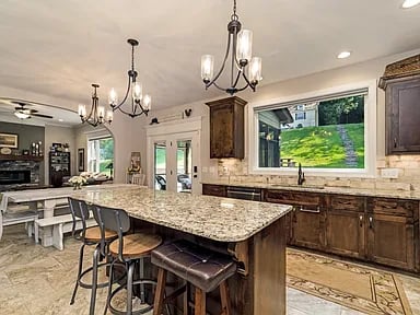 1204 Ben Hill Blvd