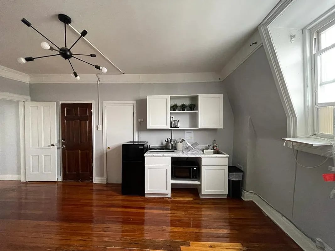 74 Cornelia Street #S3