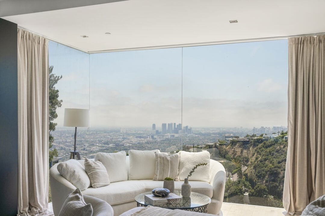 Nova Estate, Sunset Plaza Dr, 90069