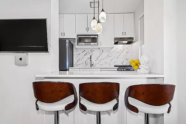 110 E 87th St APT 10E