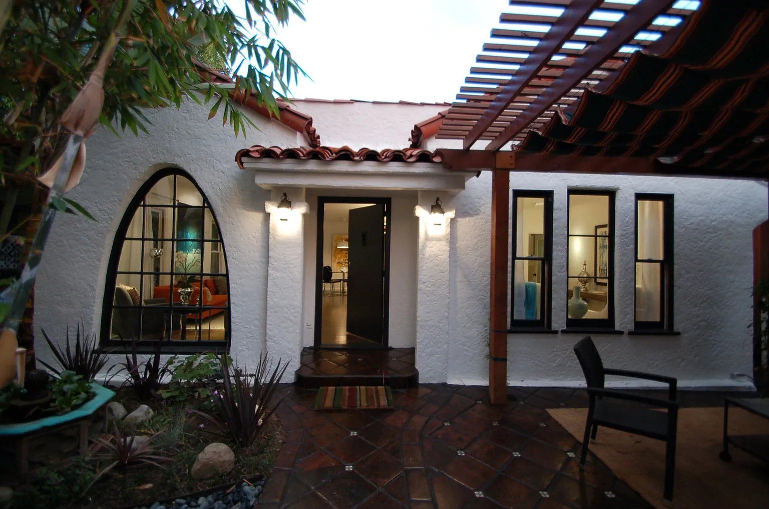 8972 Lloyd Pl