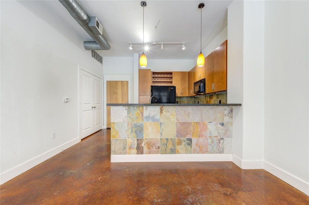1901 Post Oak Blvd #1405