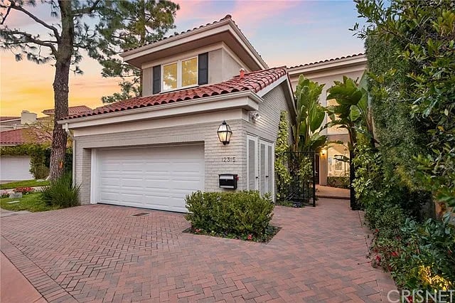 12315 Ridge Cir