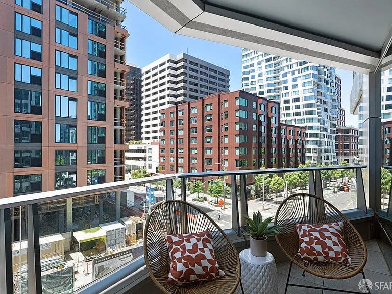 318 Main Street #4E
