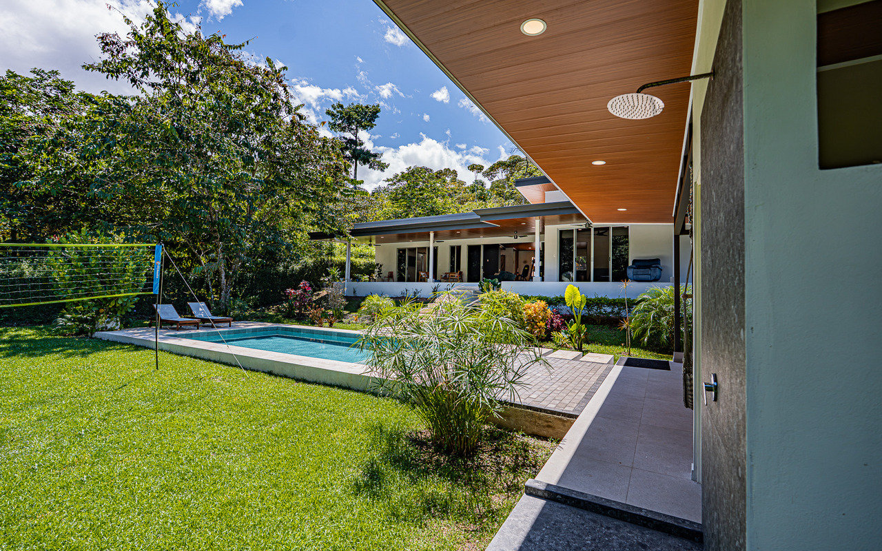Unique Riverfront Home With Prime Location in Uvita