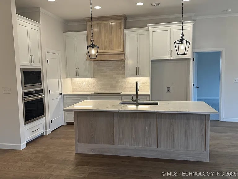 3003 S 6th Pl