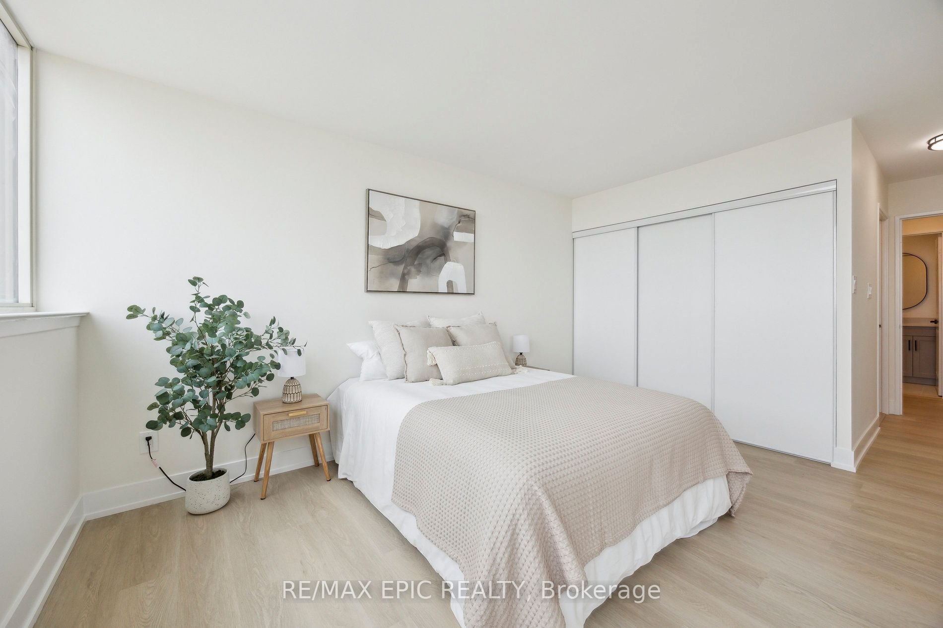WEDGEWOOD GROVE PENTHOUSE