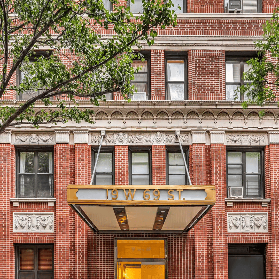 19 W. 69th St 