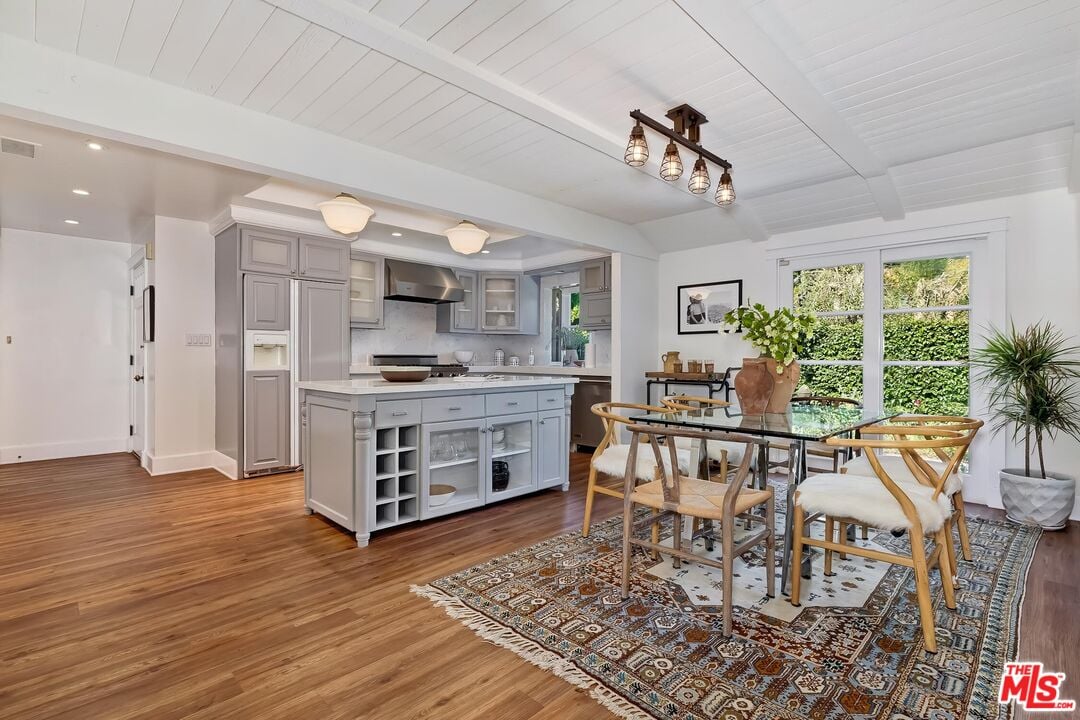 2277 Betty Ln