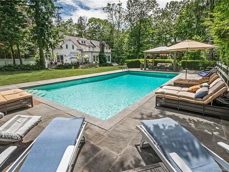 10 Must-Know Tips Before Buying a Home in Weston, CT (06883) in 2025