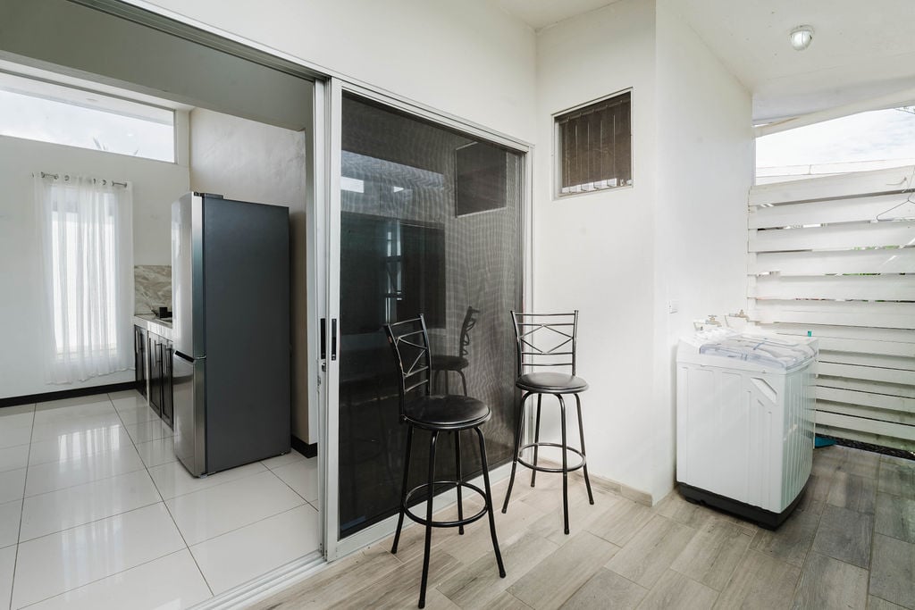 4 Boutique Rental Villas Plus Main House with Private Pool