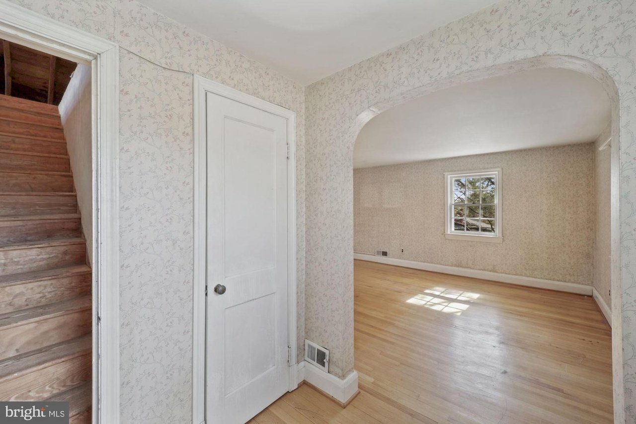 144 Archwood Ave