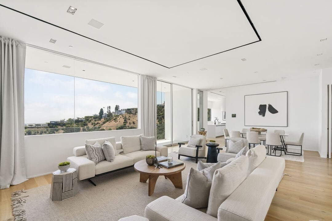 Nova Estate, Sunset Plaza Dr, 90069