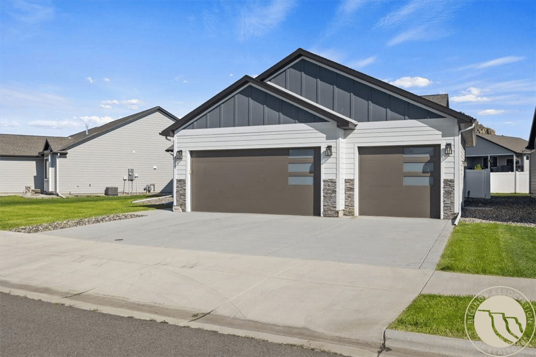 3110 Falcon Cir