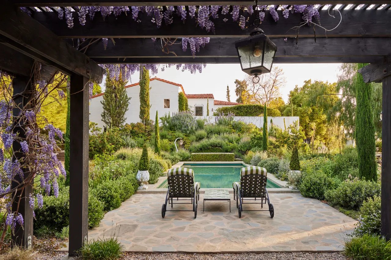 Tour a Heavenly Garden Escape Outside LA