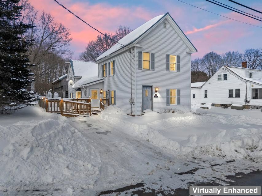 79 Harrison Ave. Gardiner, Interior