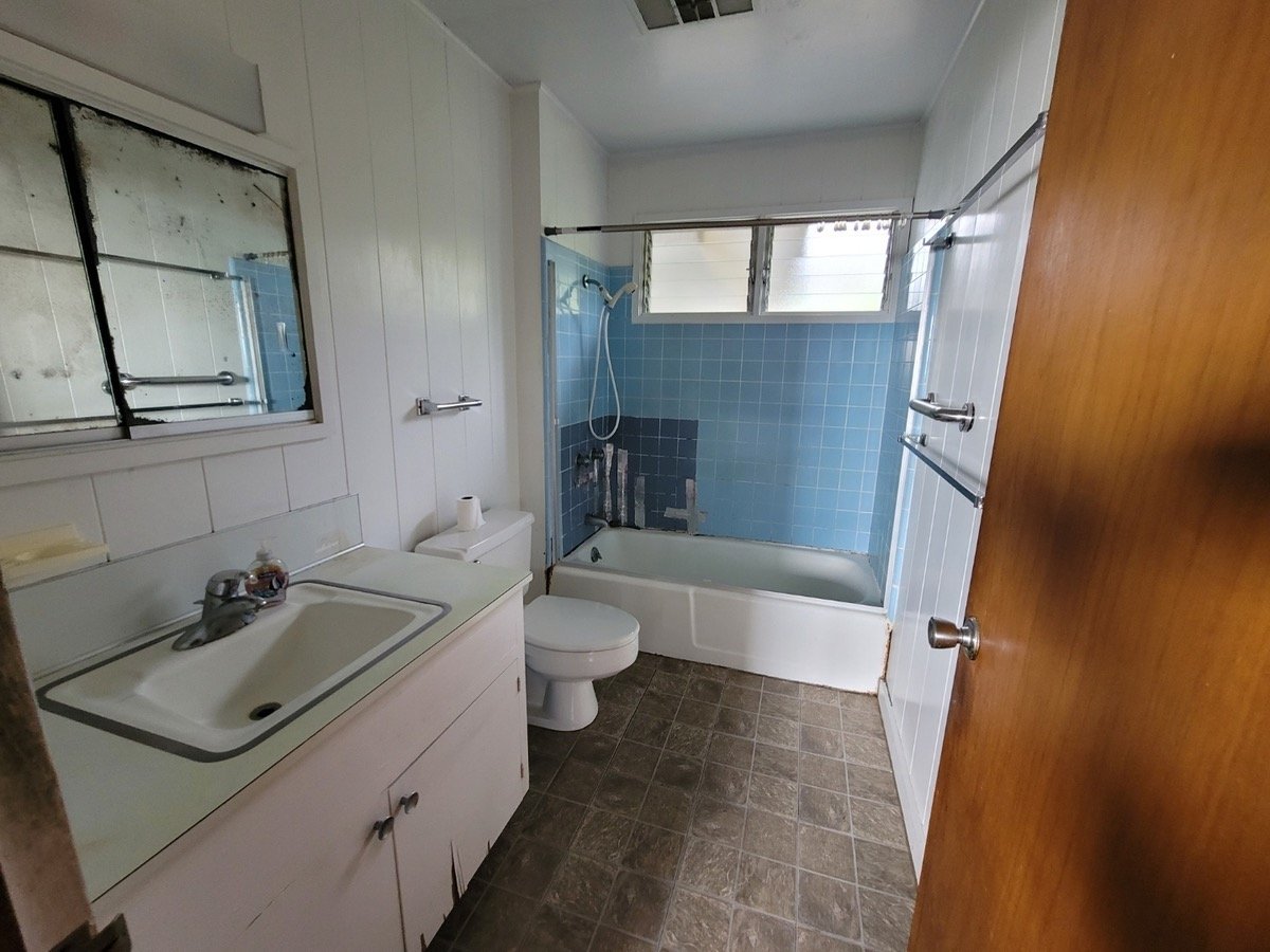 81-1048 Captain Cook Rd
