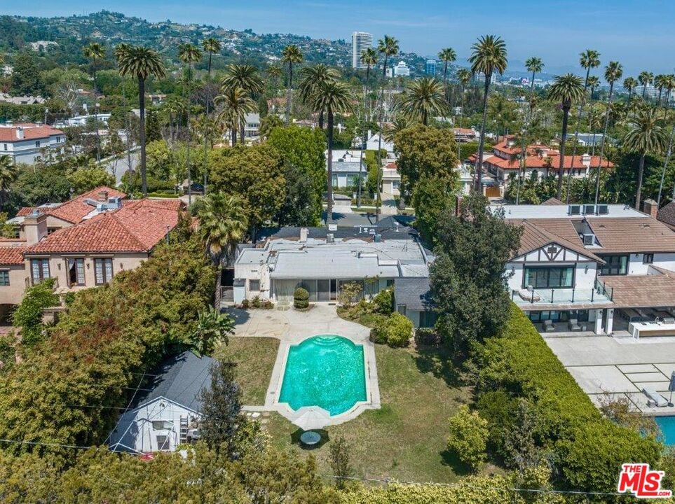 723 Foothill Rd