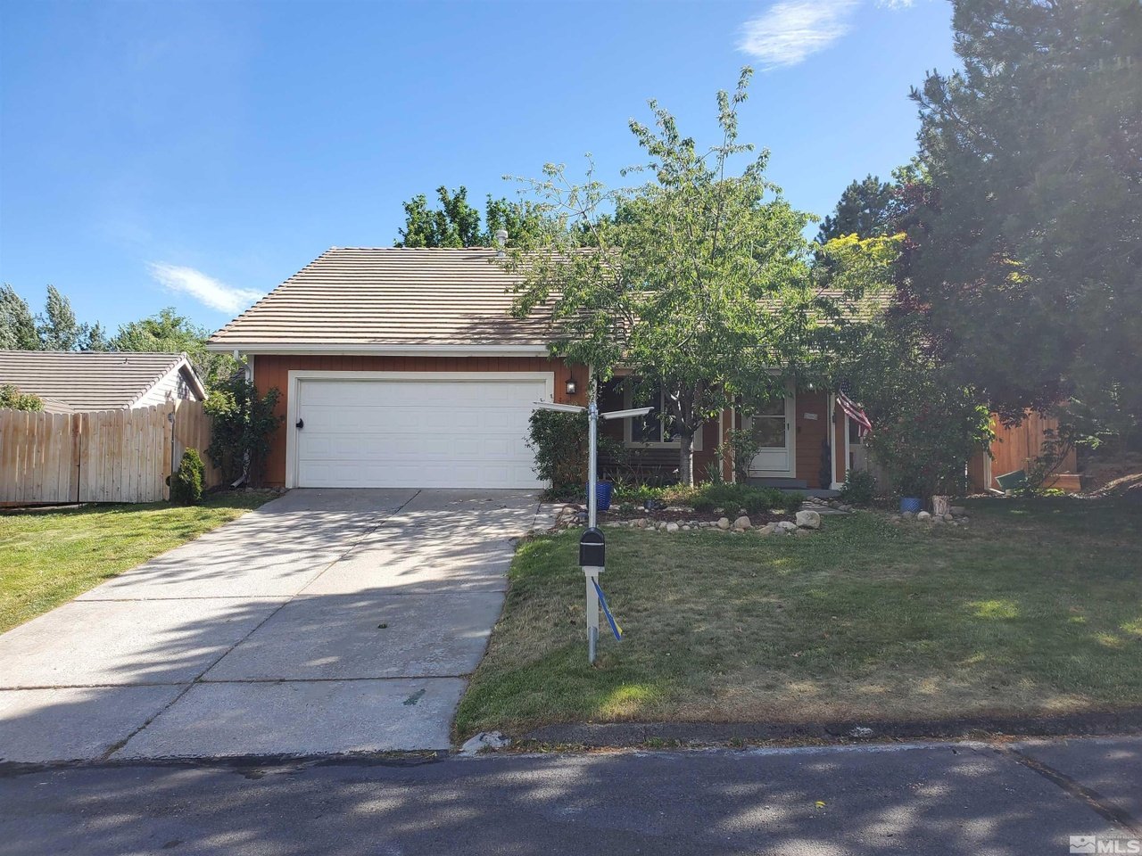 2200 Snowmass Dr