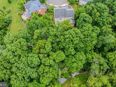 106 Calvary Ct SE